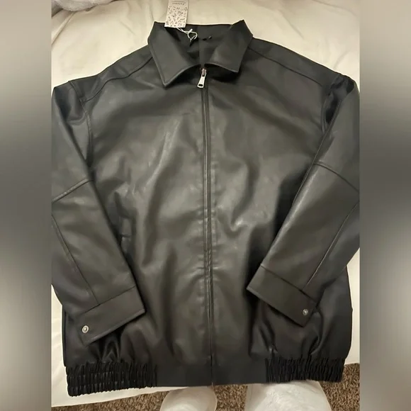 Leather Jacket - Picture 4 of 9